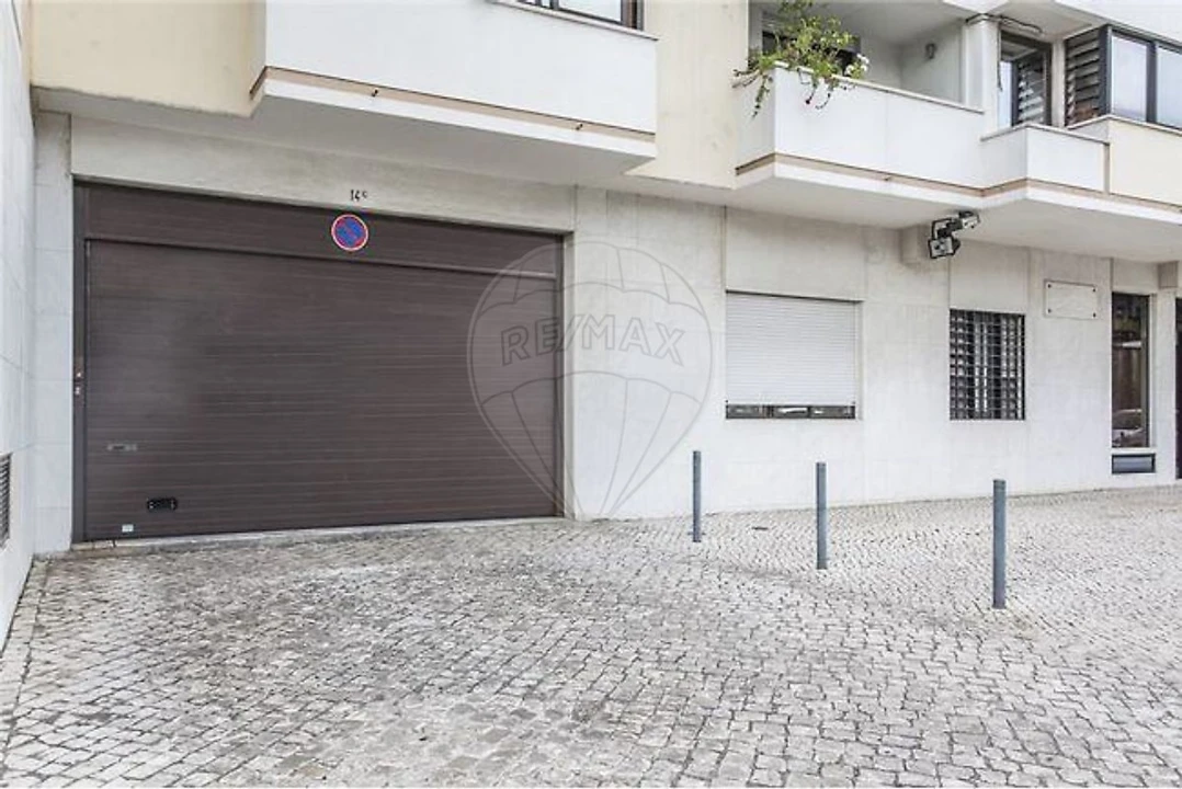 Apartamento T6 para Venda em Areeiro Foto 8