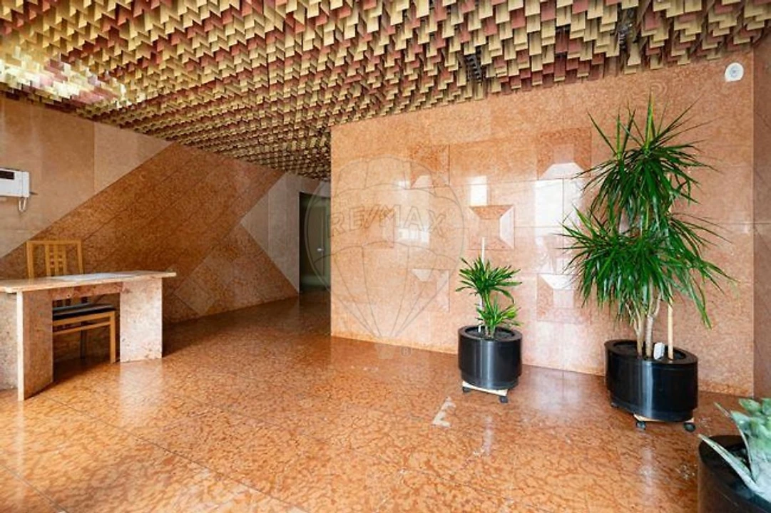 Apartamento T6 para Venda em Areeiro Foto 10