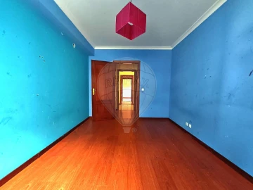 Apartamento T3 para Venda em Oliveira de Frades, Souto de Lafões e Sejães