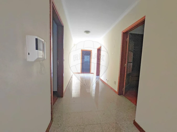 Apartamento T3 para Venda em Oliveira de Frades, Souto de Lafões e Sejães Foto 5