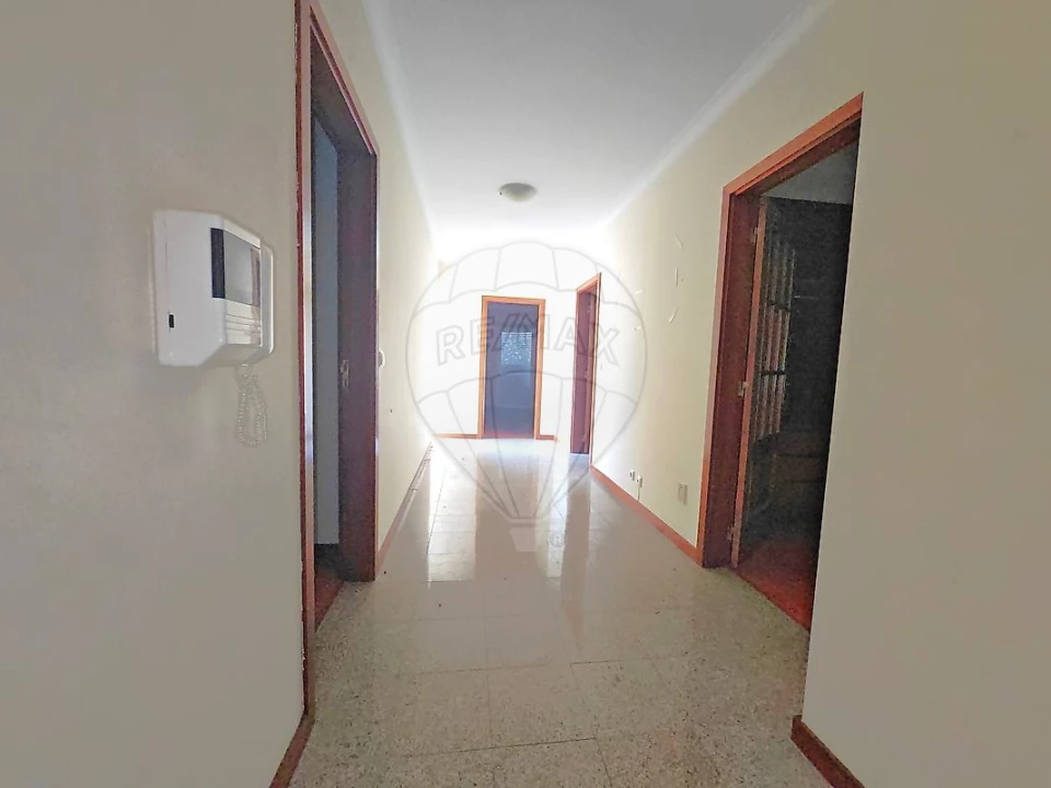 Apartamento T3 para Venda em Oliveira de Frades, Souto de Lafões e Sejães Foto 5