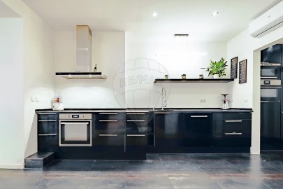 Apartamento T6 para Venda em Santo António