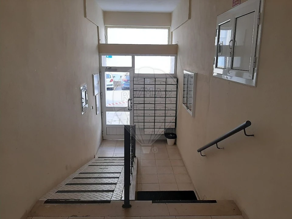 Apartamento T2 para Venda em Moita Foto 4