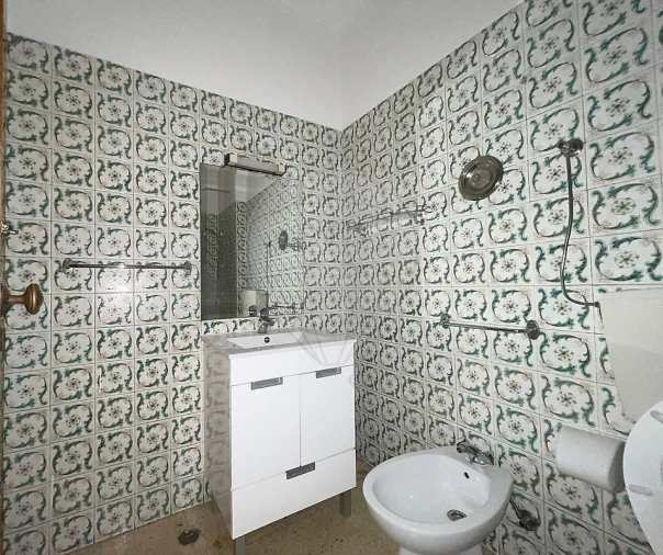 Apartamento T2 para Arrendamento em São Domingos de Benfica Foto 4