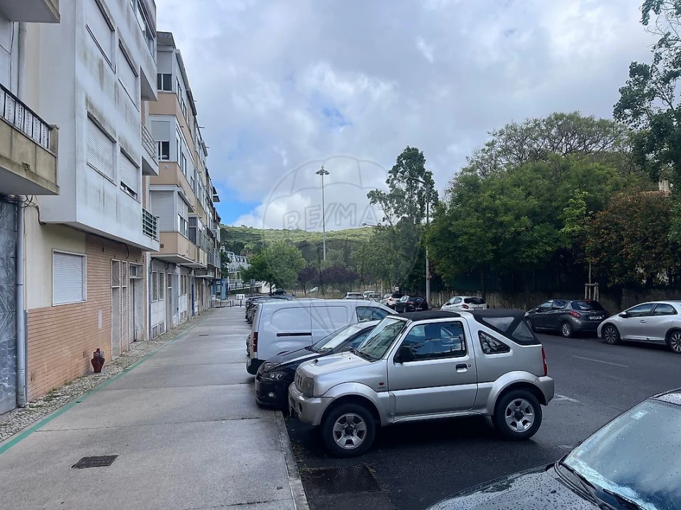 Apartamento T2 para Arrendamento em São Domingos de Benfica Foto 8