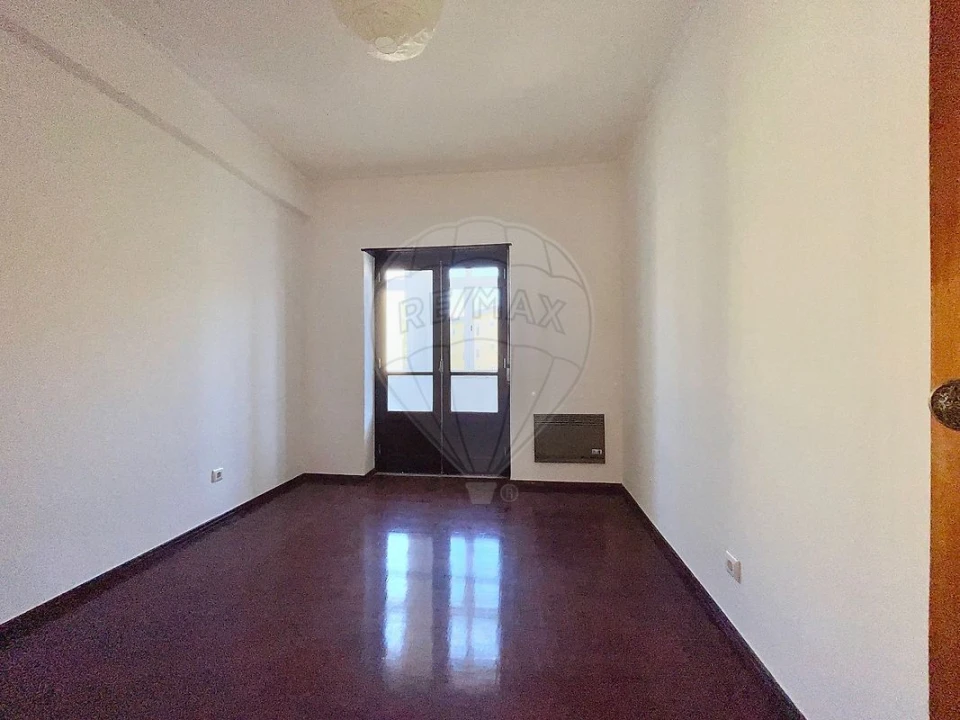 Apartamento T2 para Arrendamento em São Domingos de Benfica Foto 13