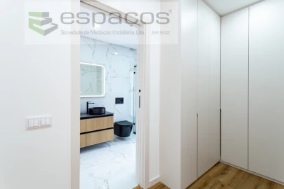 Moradia T4 para Venda em Santa Iria de Azoia, São João da Talha e Bobadela