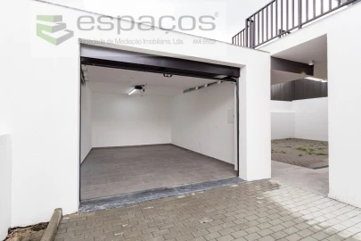 Moradia T4 para Venda em Santa Iria de Azoia, São João da Talha e Bobadela