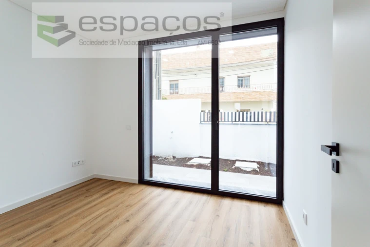 Moradia T4 para Venda em Santa Iria de Azoia, São João da Talha e Bobadela Foto 18