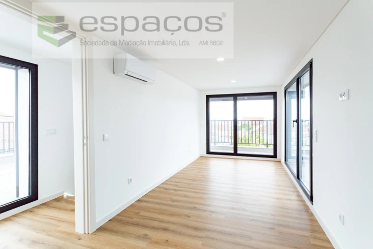 Moradia T4 para Venda em Santa Iria de Azoia, São João da Talha e Bobadela Foto 50