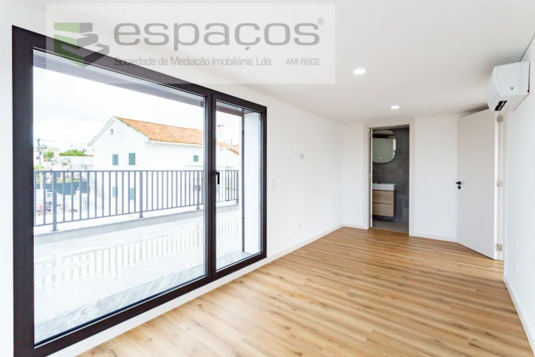 Moradia T4 para Venda em Santa Iria de Azoia, São João da Talha e Bobadela Foto 51