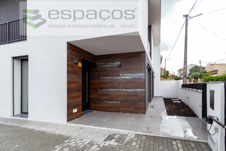 Moradia T4 para Venda em Santa Iria de Azoia, São João da Talha e Bobadela Foto 61