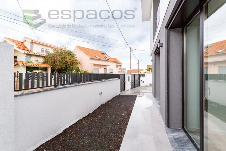 Moradia T4 para Venda em Santa Iria de Azoia, São João da Talha e Bobadela Foto 62