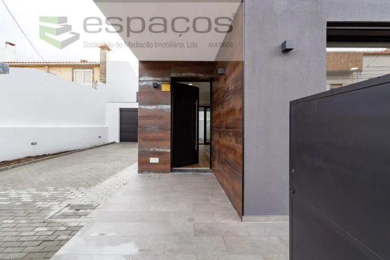 Moradia T4 para Venda em Santa Iria de Azoia, São João da Talha e Bobadela Foto 63