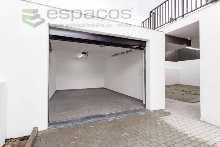 Moradia T4 para Venda em Santa Iria de Azoia, São João da Talha e Bobadela Foto 59