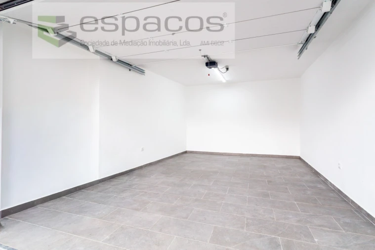 Moradia T4 para Venda em Santa Iria de Azoia, São João da Talha e Bobadela Foto 60