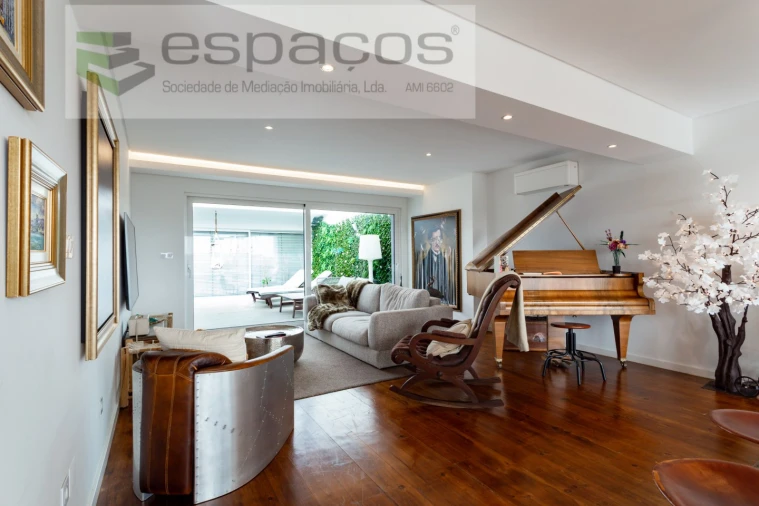 Apartamento T4 para Venda em Santa Iria de Azoia, São João da Talha e Bobadela Foto 8