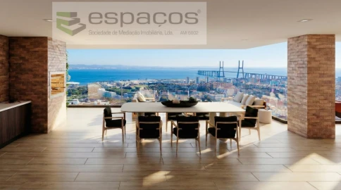 Apartamento T3 para Venda em Sacavém e Prior Velho