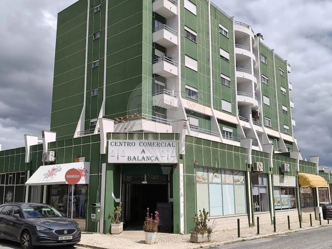 Loja para Venda em Carregado e Cadafais Foto 9