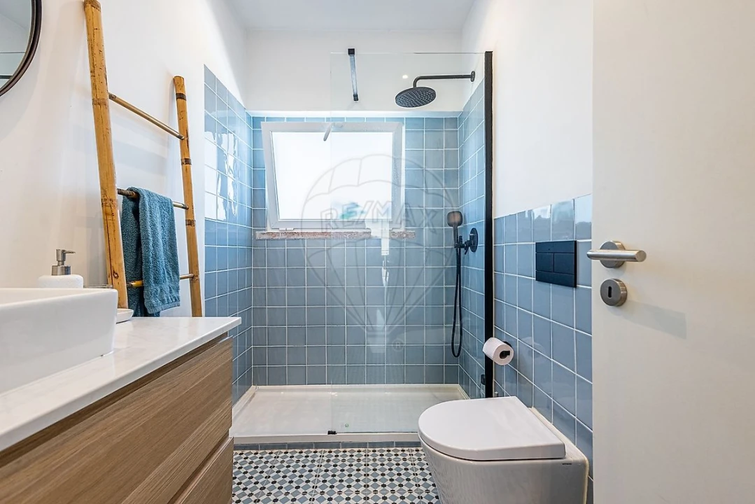 Apartamento T2 para Venda em Almada, Cova da Piedade, Pragal e Cacilhas Foto 25