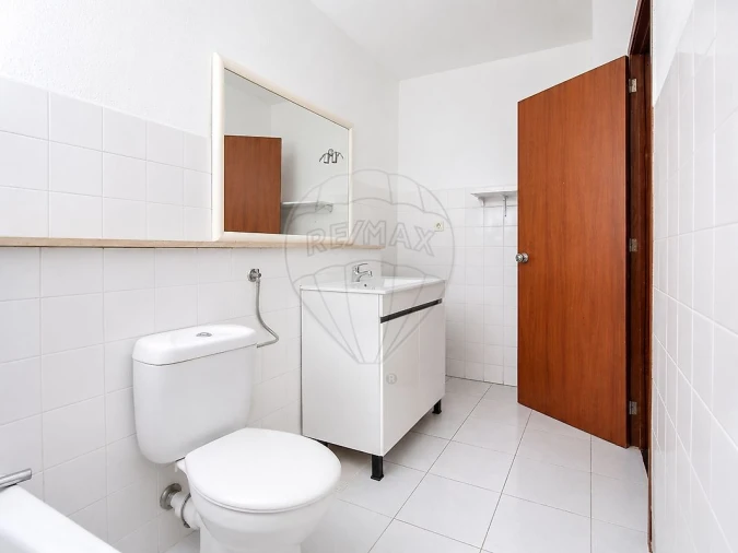 Apartamento T2 para Venda em Rio de Mouro Foto 19