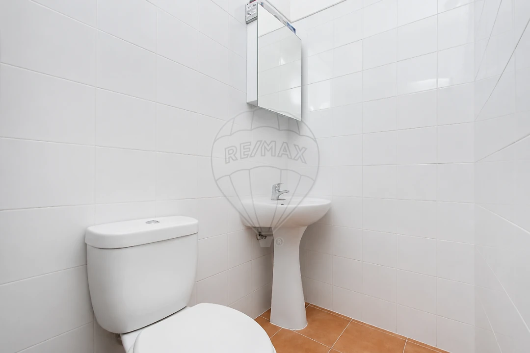 Apartamento T3 para Venda em Massamá e Monte Abraão Foto 11