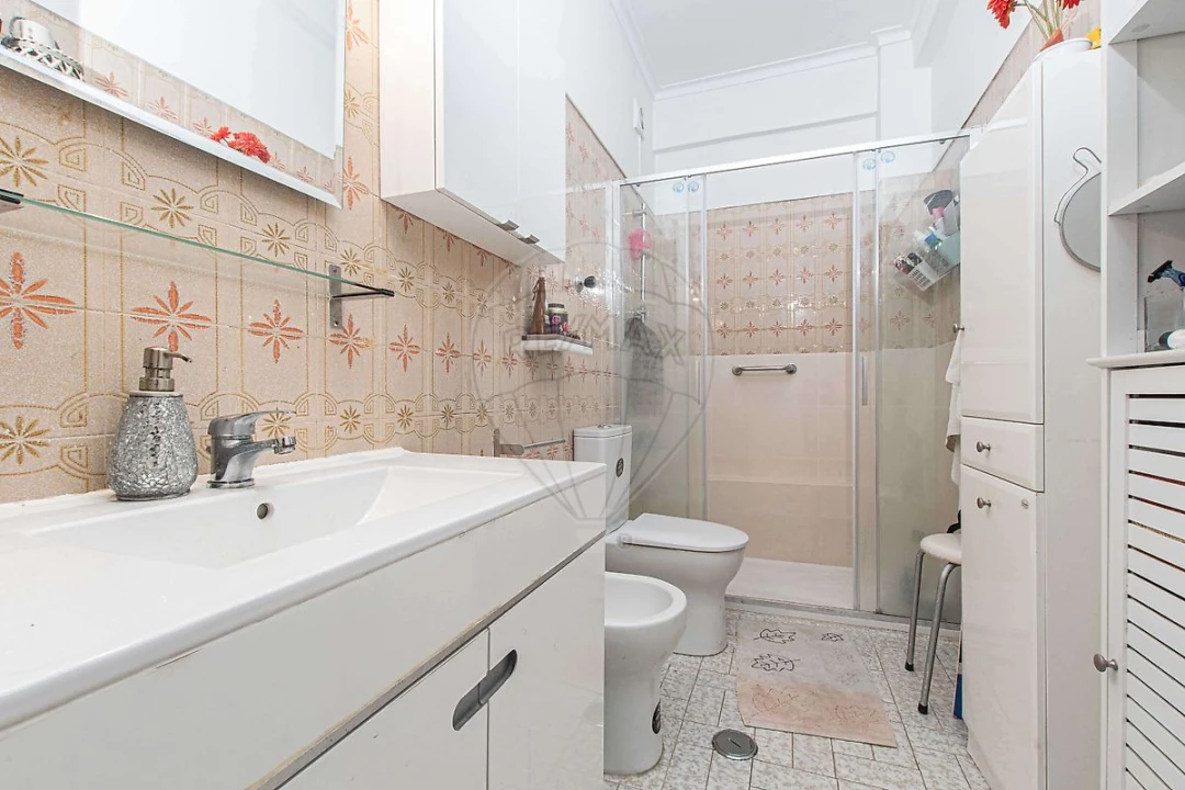 Apartamento T3 para Venda em Massamá e Monte Abraão Foto 4