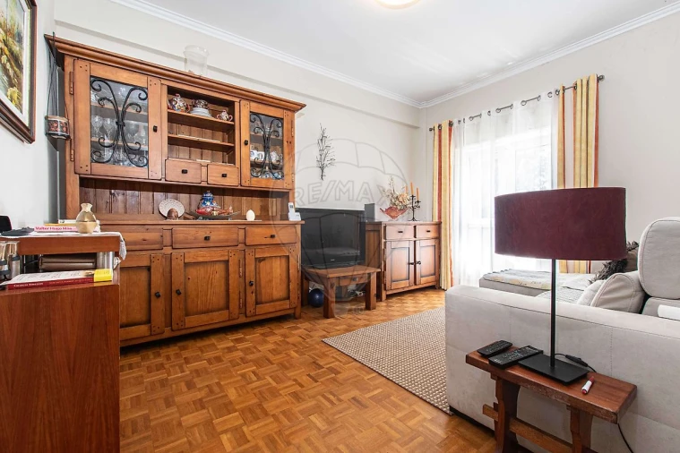 Apartamento T3 para Venda em Massamá e Monte Abraão Foto 5