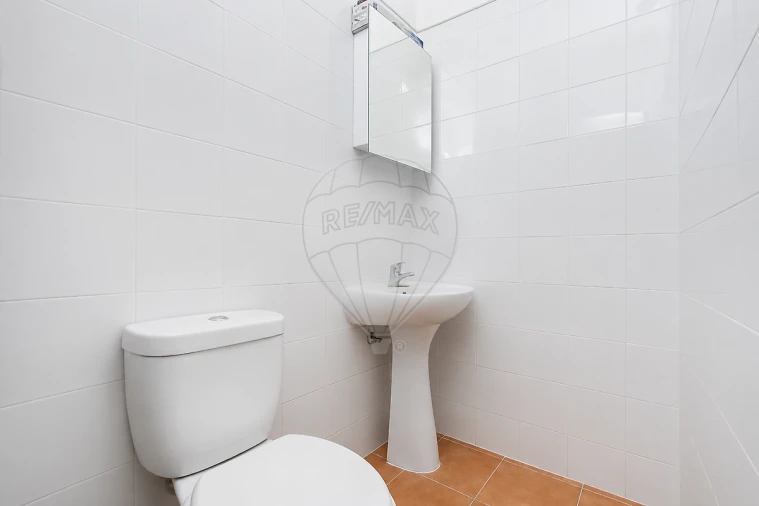 Apartamento T3 para Venda em Massamá e Monte Abraão Foto 11