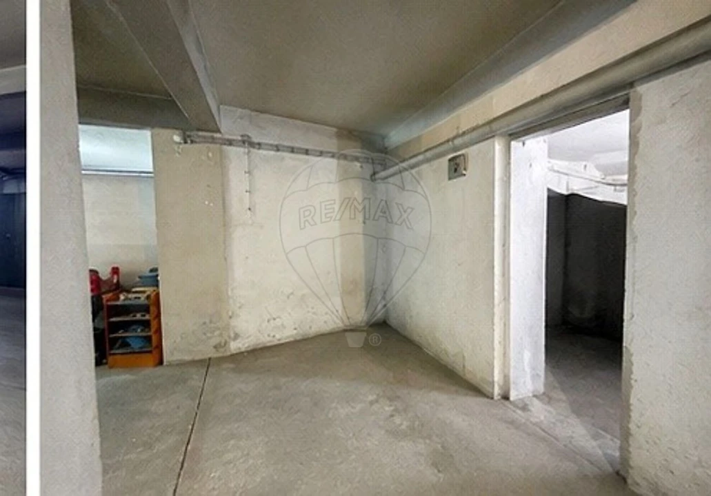 Garagem para Arrendamento em Corroios Foto 7