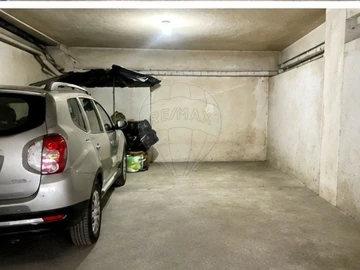 Garagem para Arrendamento em Corroios