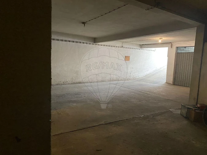 Garagem para Arrendamento em Corroios Foto 3