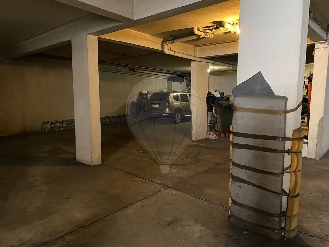 Garagem para Arrendamento em Corroios Foto 2