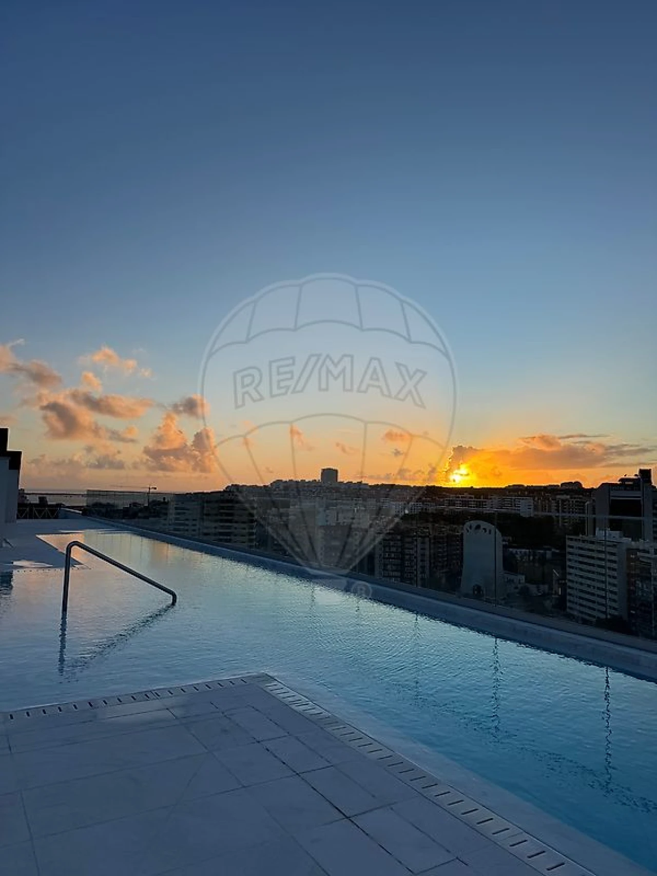 Apartamento T4 para Venda em Algés, Linda-A-Velha e Cruz Quebrada-Dafundo Foto 20