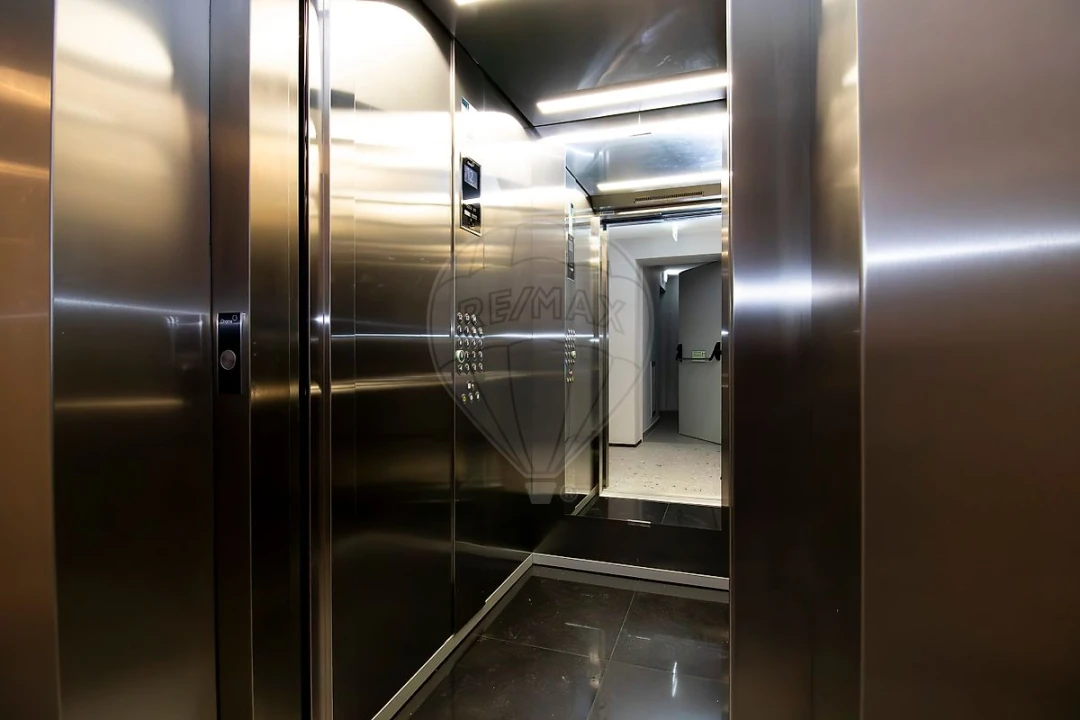Apartamento T4 para Venda em Algés, Linda-A-Velha e Cruz Quebrada-Dafundo Foto 16