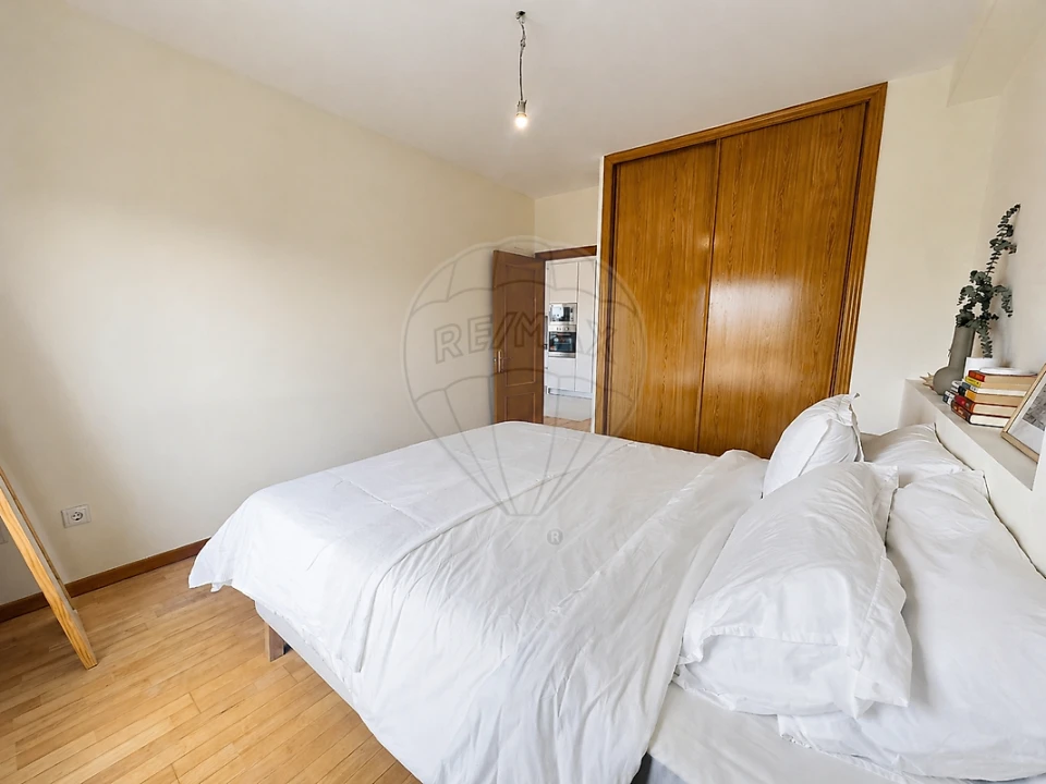 Apartamento T1 para Arrendamento em Lordelo do Ouro e Massarelos Foto 2