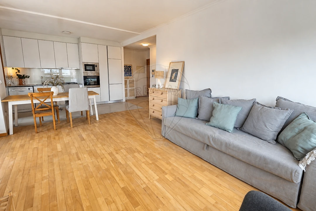 Apartamento T1 para Arrendamento em Lordelo do Ouro e Massarelos Foto 18