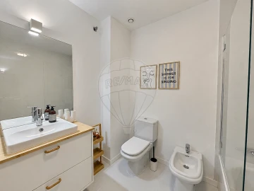 Apartamento T1 para Arrendamento em Lordelo do Ouro e Massarelos