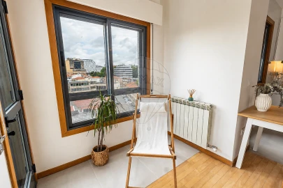 Apartamento T1 para Arrendamento em Lordelo do Ouro e Massarelos