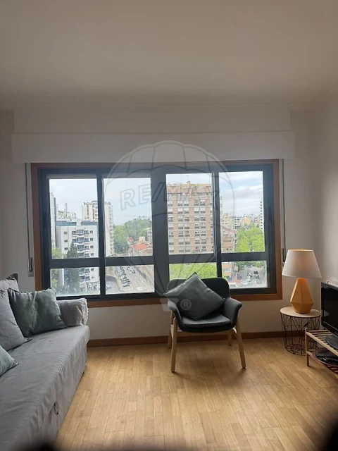 Apartamento T1 para Arrendamento em Lordelo do Ouro e Massarelos