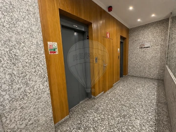 Apartamento T1 para Arrendamento em Lordelo do Ouro e Massarelos