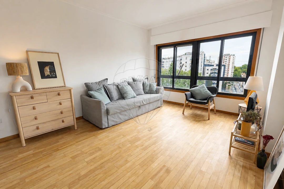 Apartamento T1 para Arrendamento em Lordelo do Ouro e Massarelos Foto 17