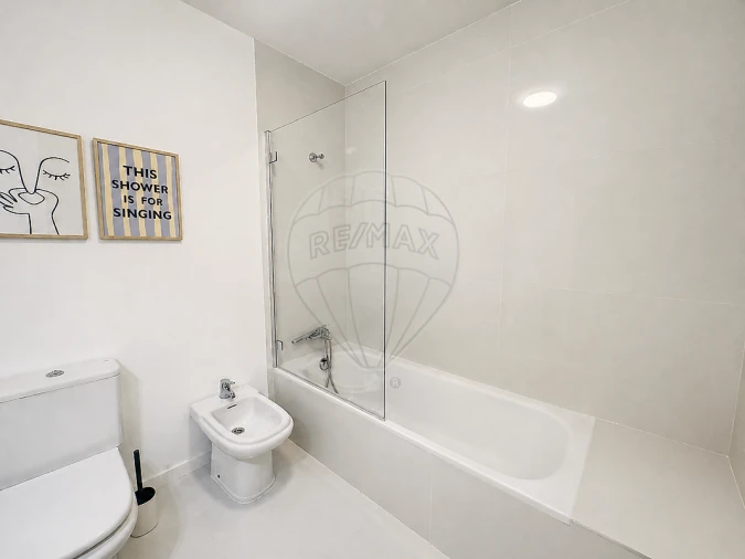 Apartamento T1 para Arrendamento em Lordelo do Ouro e Massarelos Foto 12