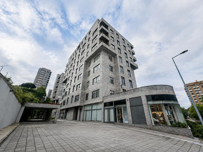 Apartamento T1 para Arrendamento em Lordelo do Ouro e Massarelos Foto 4