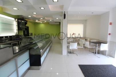 Loja para Venda em Recardães e Espinhel