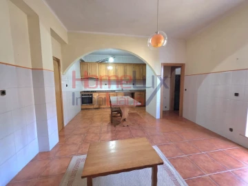 Moradia T4 para Venda em Castro Daire