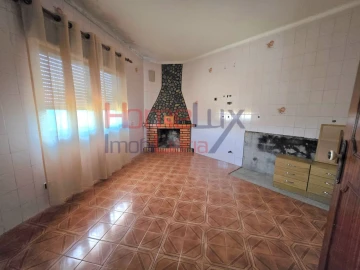 Moradia T4 para Venda em Castro Daire