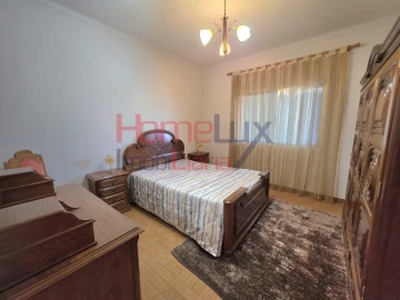 Moradia T4 para Venda em Castro Daire