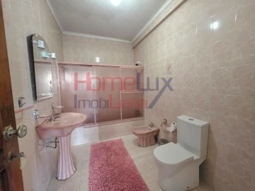 Moradia T4 para Venda em Castro Daire