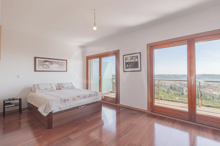 Apartamento T5 para Venda em Ajuda Foto 18